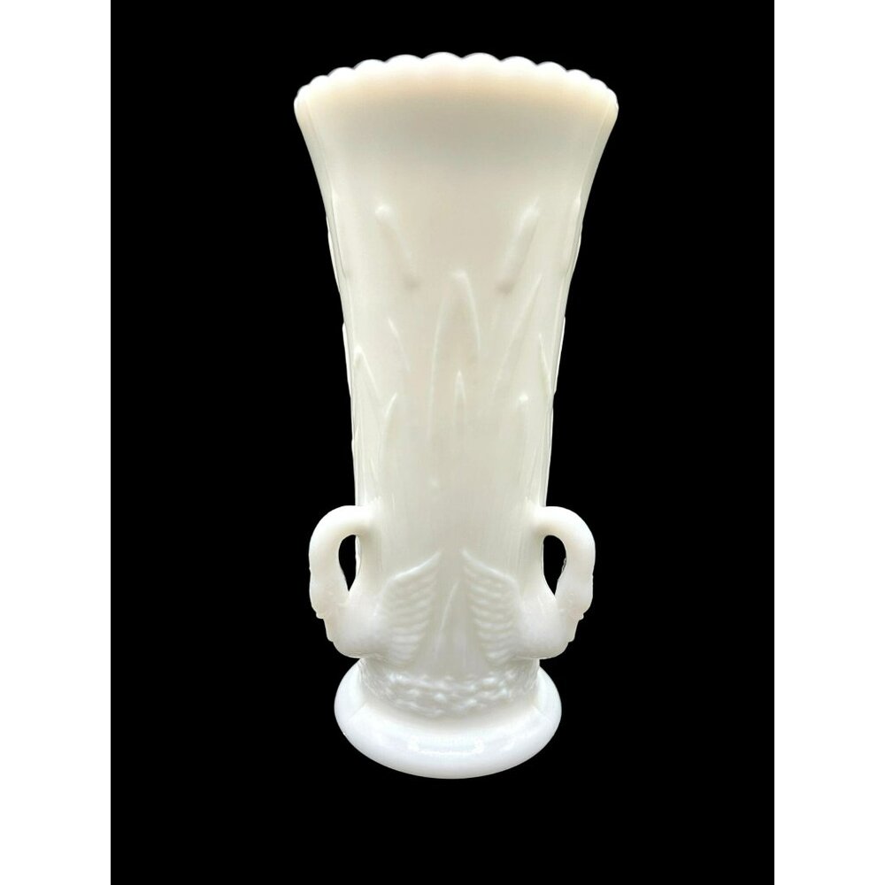 VTG Westmoreland Swan Milk Glass Vase Collectible Wedding Decor MCM